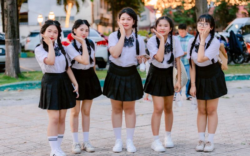 Brdteen: The Bored Teen Slang Taking Over Social Media